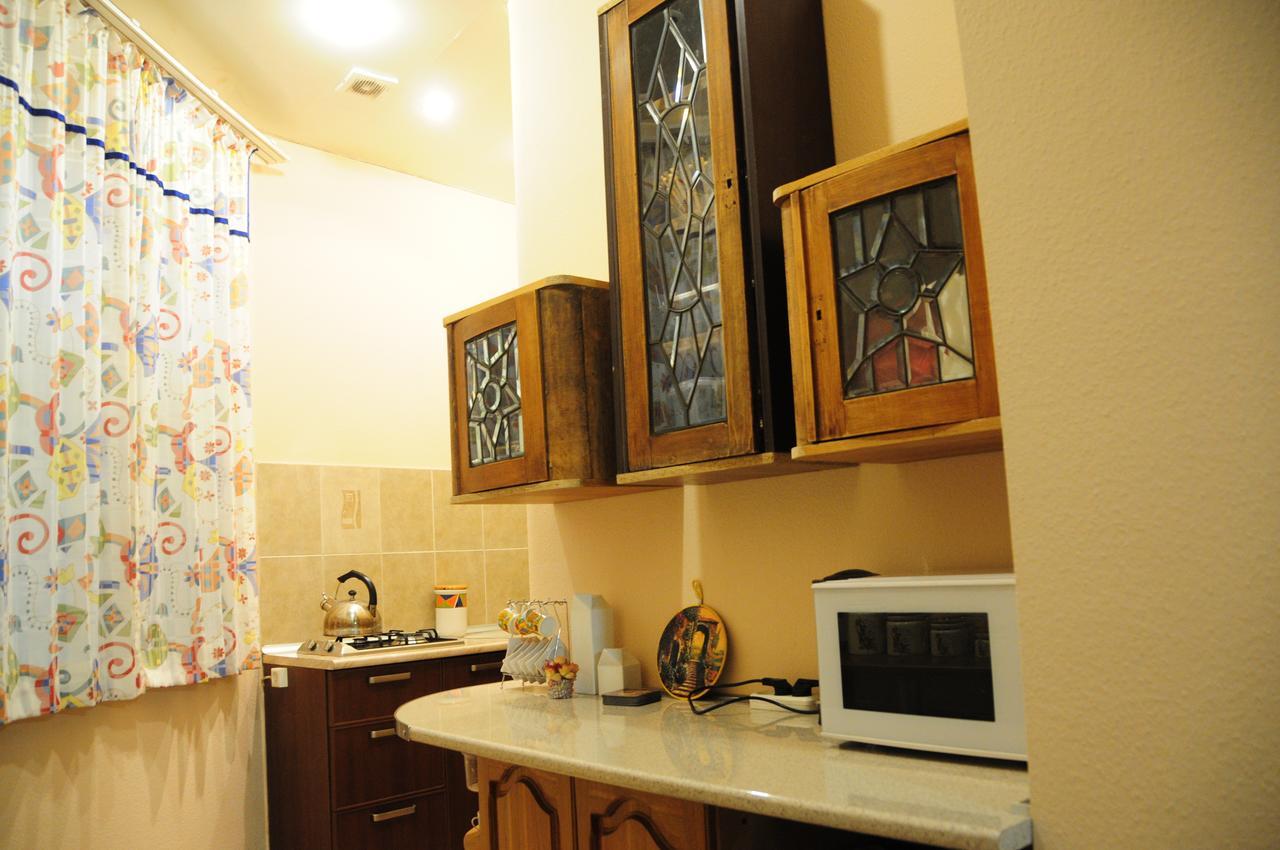 Хостел Tbilisioldhouse N52 Экстерьер фото