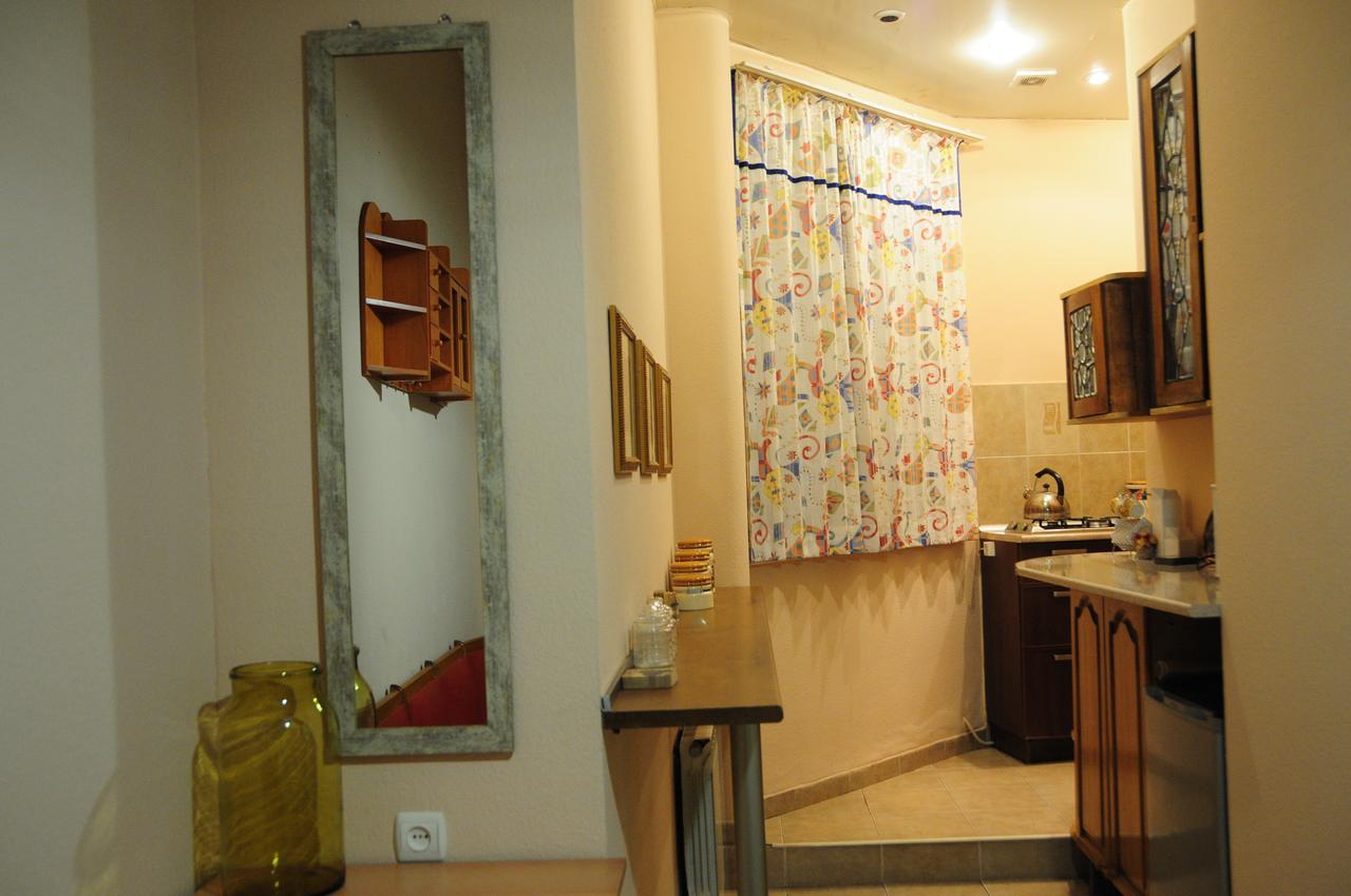 Хостел Tbilisioldhouse N52 Экстерьер фото