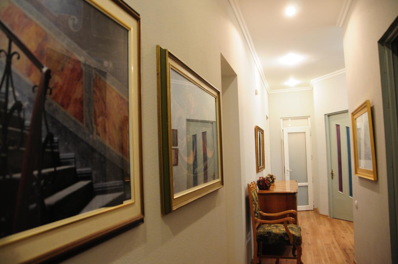 Хостел Tbilisioldhouse N52 Экстерьер фото
