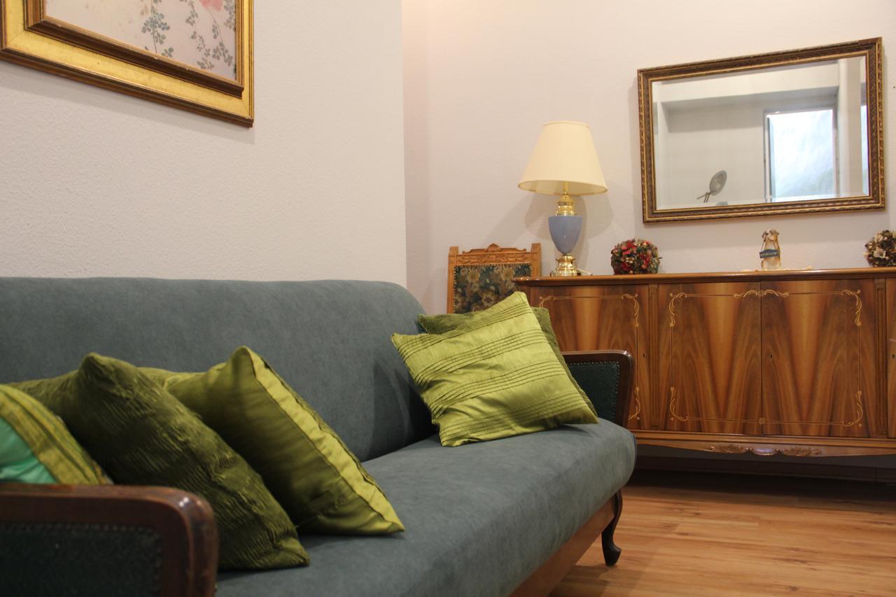 Хостел Tbilisioldhouse N52 Экстерьер фото