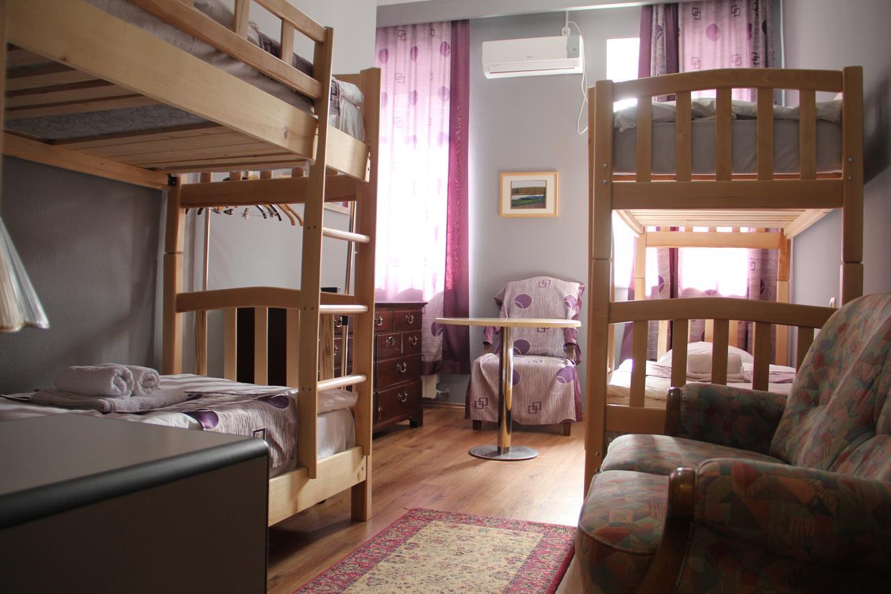 Хостел Tbilisioldhouse N52 Экстерьер фото